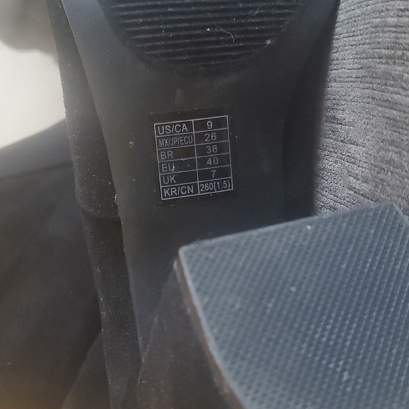 Forever 21 Boots Booties - Picture 2 of 2